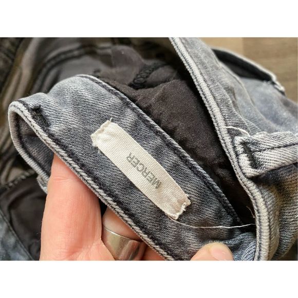 Lafayette 148 "L148 DENIM MERCER SKINNY JEAN" in Gray, Size 12 / 31, MSRP $498 - Picture 8 of 15